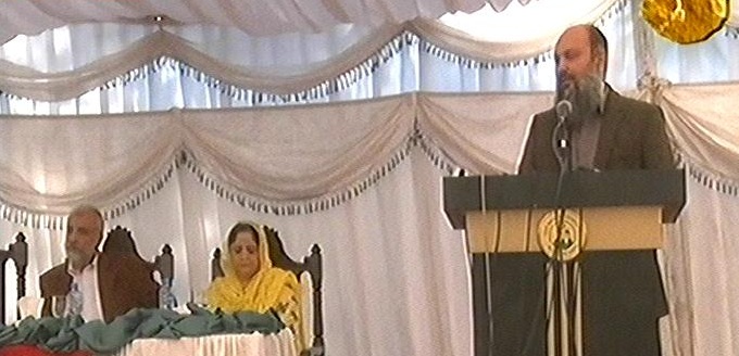 CM Balochistan distributes laptops among 150 students