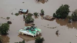Cyclone Idai: Mozambique president says 1,000 may have died