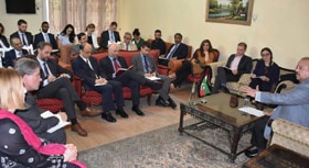 Barrister Sultan briefs foreign diplomats on volatile situation in Indian held Kashmir