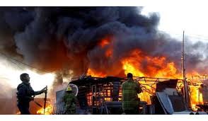 15 Huts gutted, fire erupts