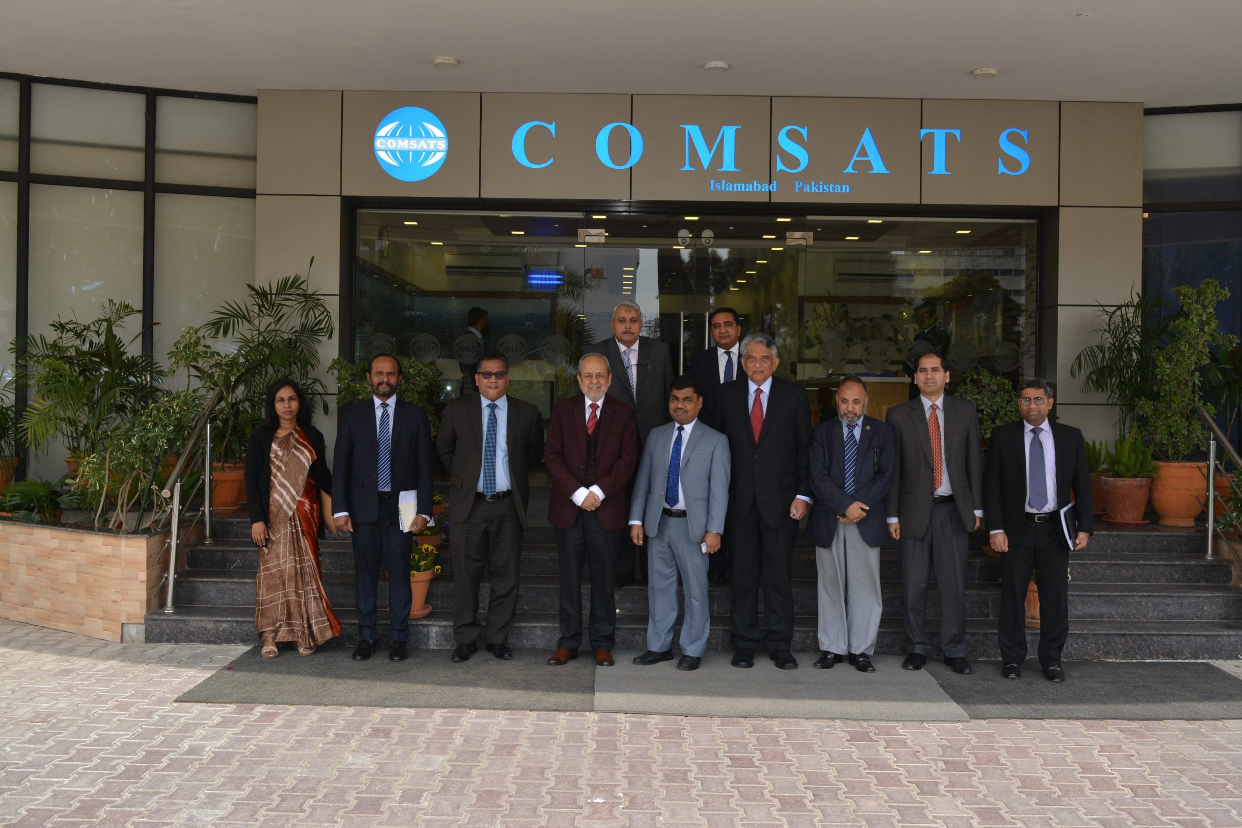 A delegation of Sri Lanka led by HC Niyas, visits COMSATS Secretariat