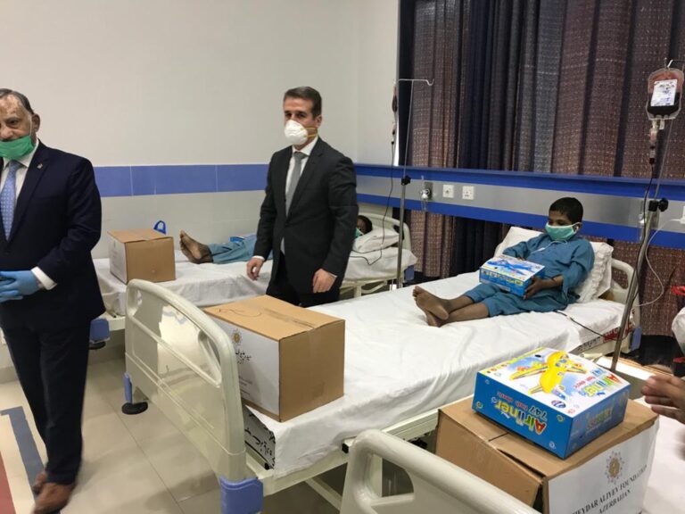 Heydar Aliyev Foundation provides blood bags, medical masks to Sundas Thalassemia Center