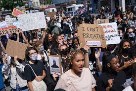 More large protests in US but violence falls over George Floyd death