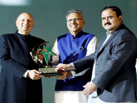 Shaan Pakistan” award conferred on 38 Corona Heroes
