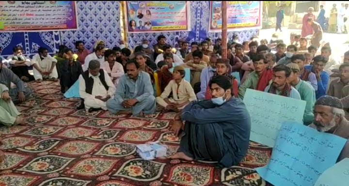 High-handedness of NGO officials spark anger, protest held in Sujawal