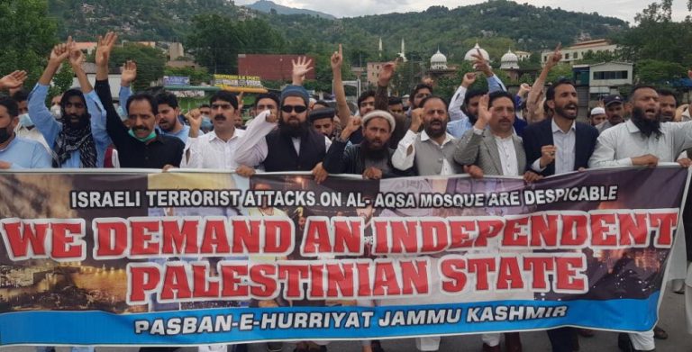 Protest in Kashmir against Israeli attacks on Mosque Al-Aqsa