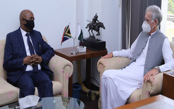 South African envoy meets Defense Minister Pervez Khattak
