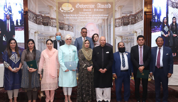 30 patriotics receive Governor Awards by Chaudhry Muhammad Sarwar