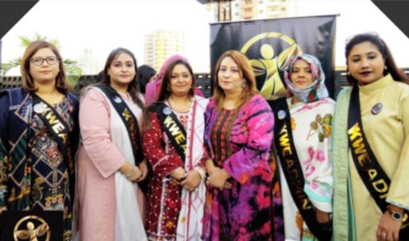 Karachi women entrepreneur helds meeting at Tandoor Restaurant, Karachi