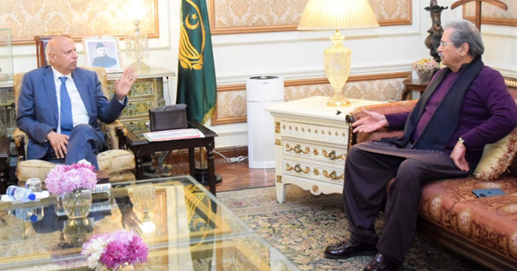 Governor Punjab  meets Shafqat Mehmood, new president PTI Punjab