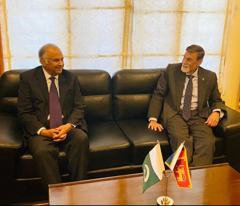 Former Senator Abdul Qayyum meets Sri Lankan High Commissioner Wije Wichrama