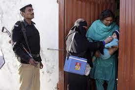 Attack on polio team, one lady polio worker injured in Lahore