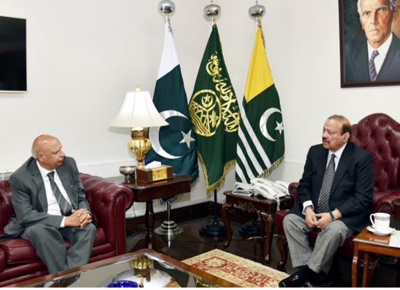 Governor Punjab calls on President AJK at Kashmir House