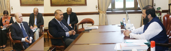 Professor Dr. Khalid Khan meets Governor Punjab Balighur Rehman