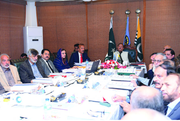 President chairs Syndicate Committee meeting of university of Kashmir