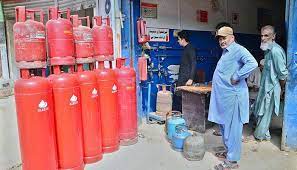 Price of LPG domestic cylinder raised by Rs 139.13