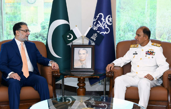Anwar Ali Hyder visits Naval Headquarters Islamabad & called-on Chief of  Naval Staff