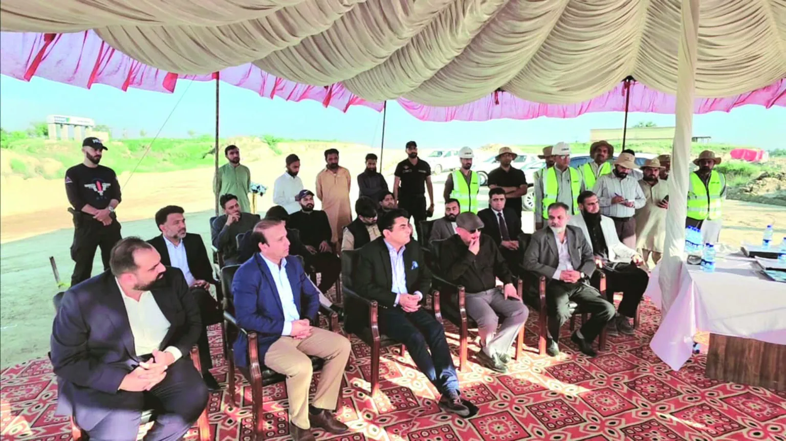 DG FGEHA reviews development work in sectors F-14, F-15